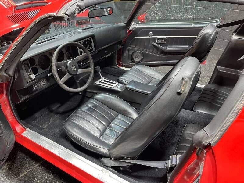 Chevrolet-Camaro-1981-Coupe-33