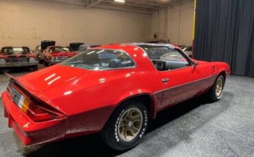 Chevrolet-Camaro-1981-Coupe-6