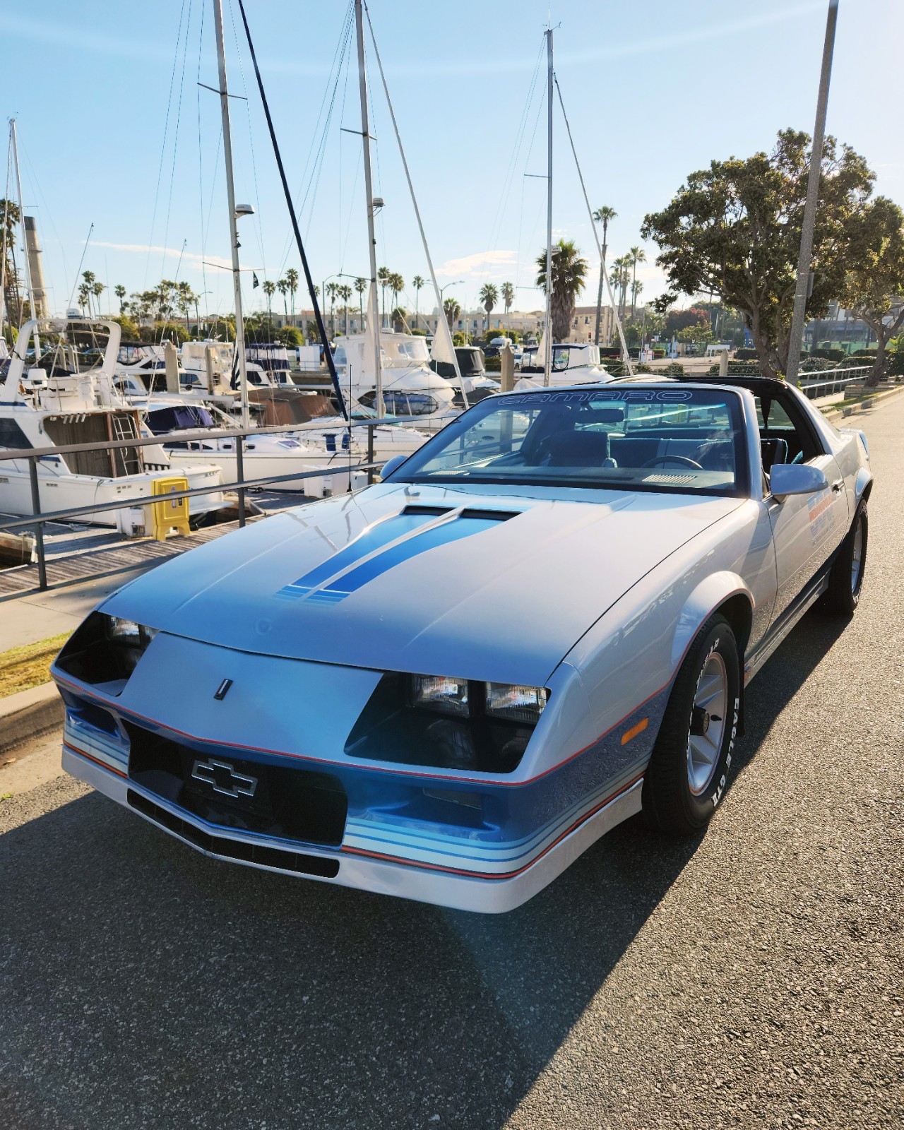 Chevrolet-Camaro-1982-Coupe-1