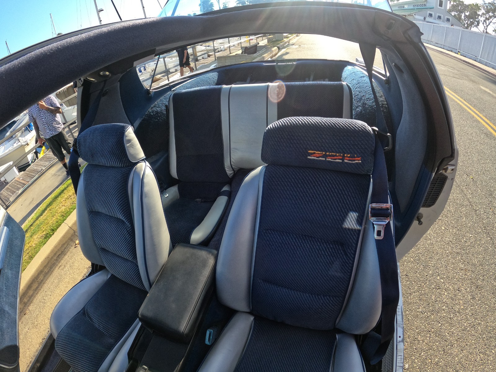 Chevrolet-Camaro-1982-Coupe-19