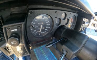 Chevrolet-Camaro-1982-Coupe-20