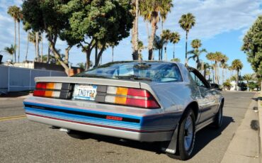 Chevrolet-Camaro-1982-Coupe-4