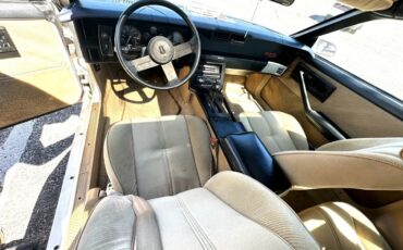 Chevrolet-Camaro-1986-Coupe-13