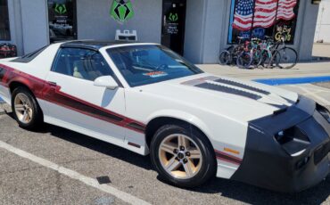 Chevrolet-Camaro-1986-Coupe