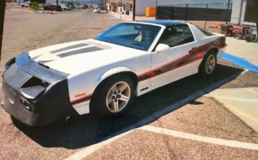 Chevrolet-Camaro-1986-Coupe-21