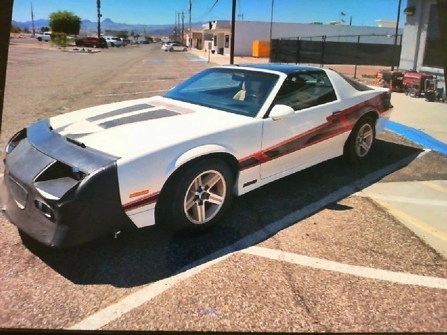 Chevrolet-Camaro-1986-Coupe-21