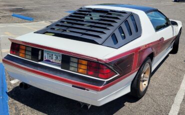 Chevrolet-Camaro-1986-Coupe-4