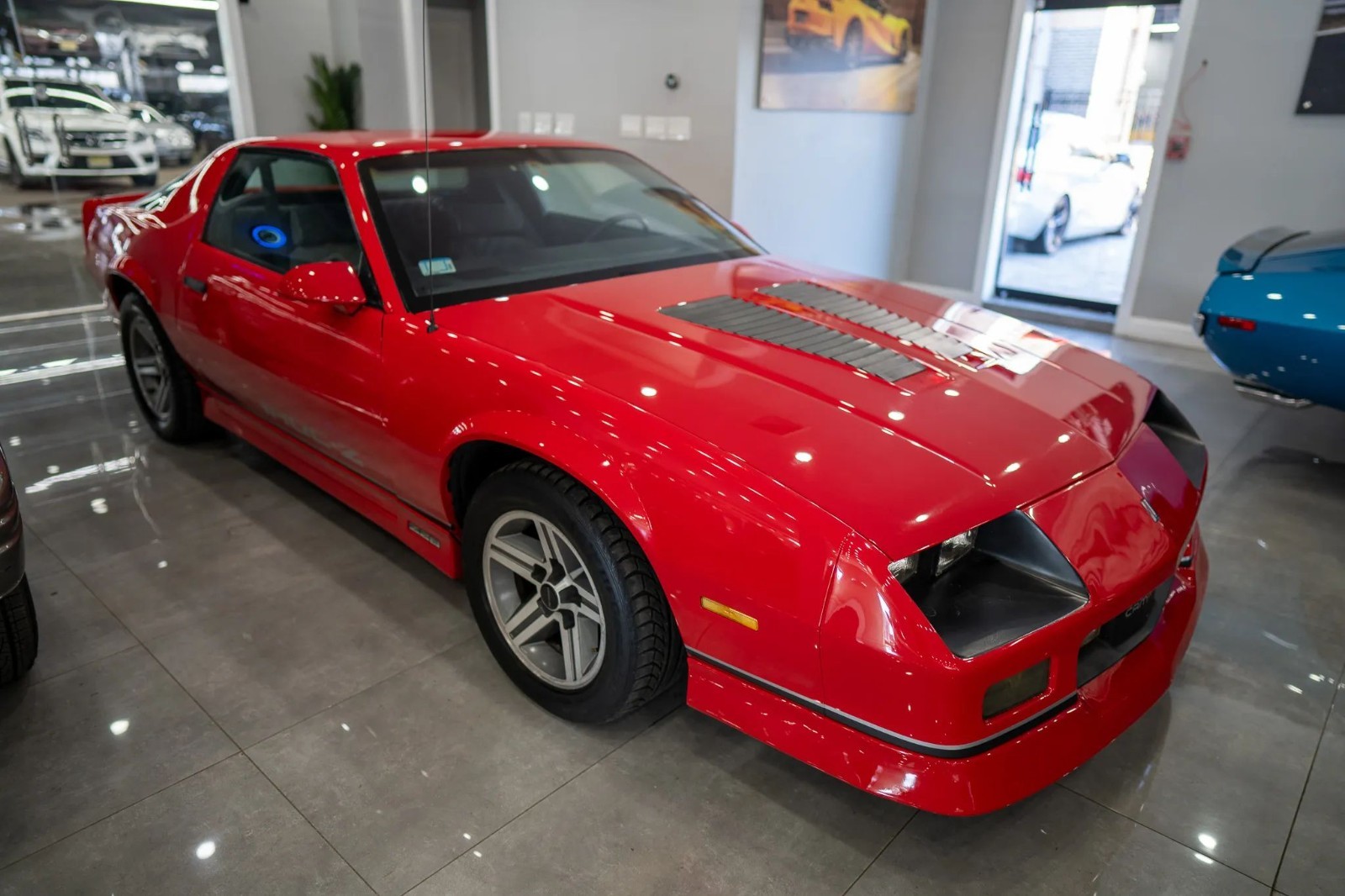 Chevrolet-Camaro-1987-Coupe-1
