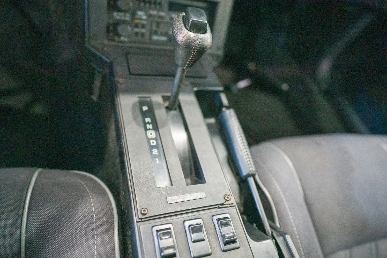 Chevrolet-Camaro-1987-Coupe-11