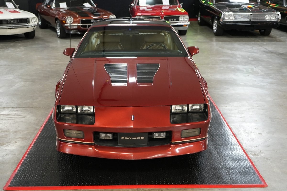 Chevrolet-Camaro-1987-Coupe-17