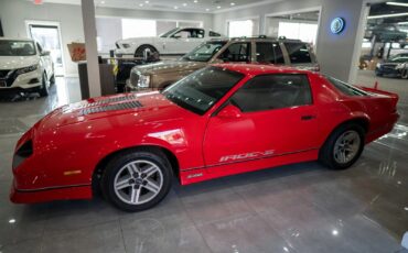 Chevrolet-Camaro-1987-Coupe-2