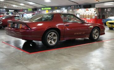 Chevrolet-Camaro-1987-Coupe-22