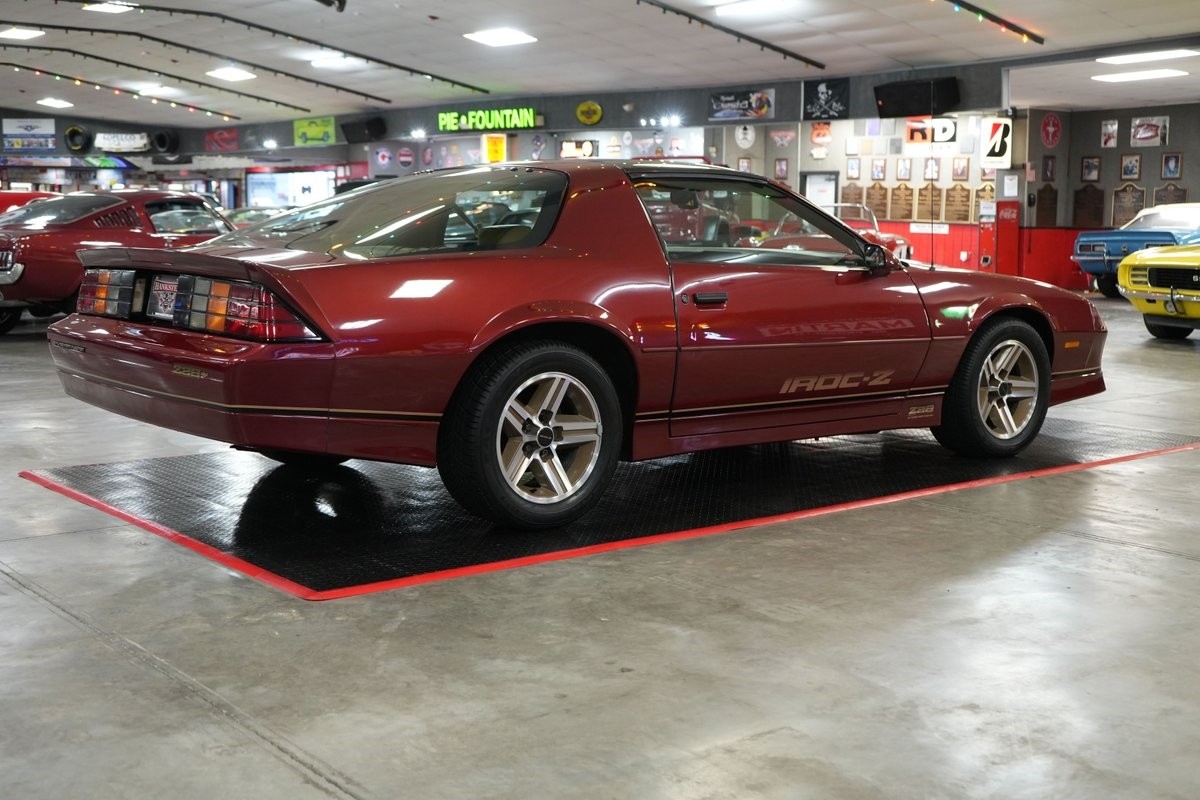 Chevrolet-Camaro-1987-Coupe-22