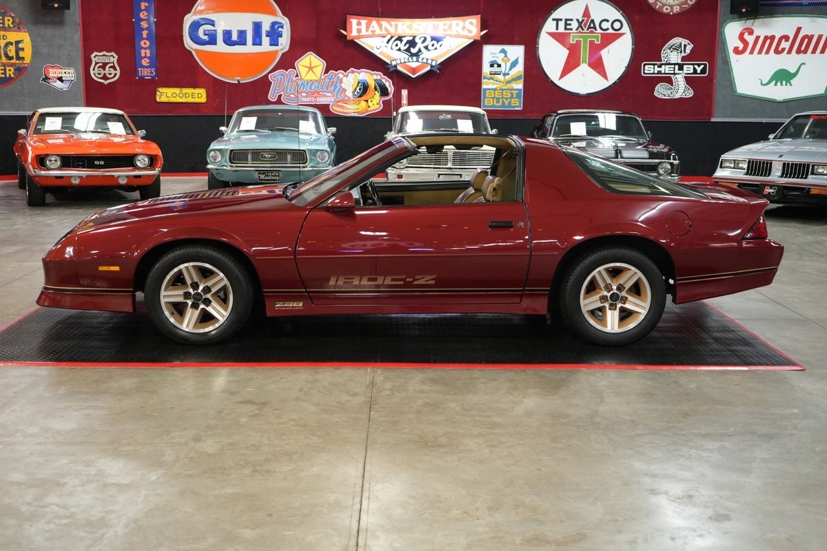 Chevrolet-Camaro-1987-Coupe-27
