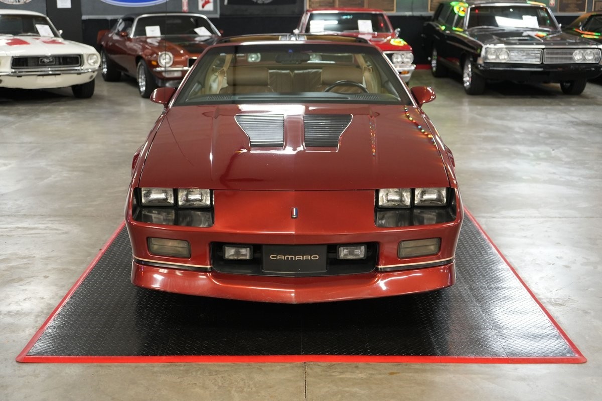 Chevrolet-Camaro-1987-Coupe-33