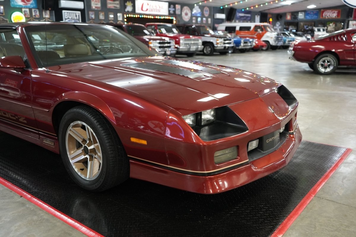 Chevrolet-Camaro-1987-Coupe-37