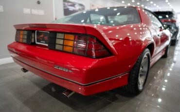 Chevrolet-Camaro-1987-Coupe-4