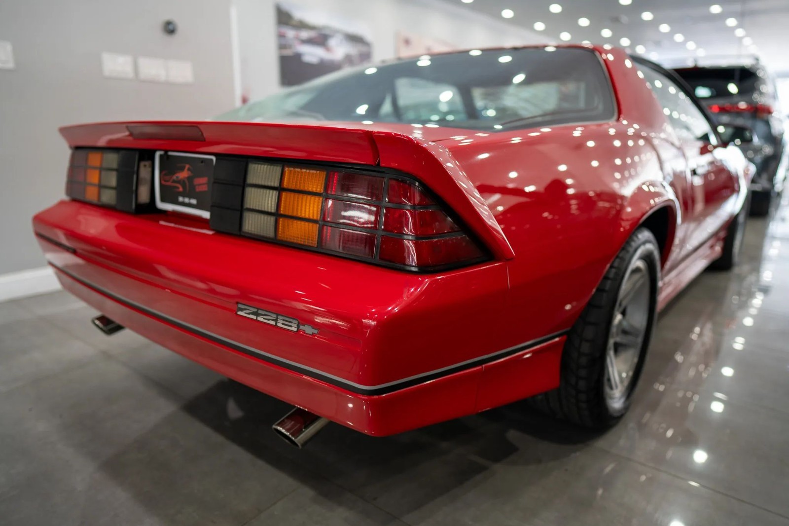 Chevrolet-Camaro-1987-Coupe-4