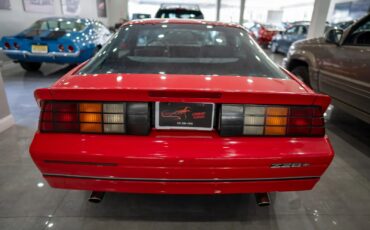 Chevrolet-Camaro-1987-Coupe-5