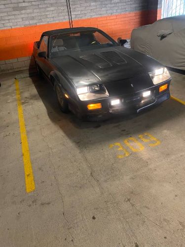 Chevrolet-Camaro-1988-Black-3