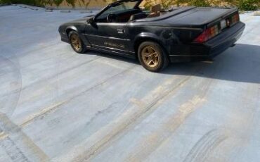 Chevrolet-Camaro-1988-Black-4