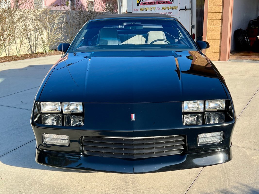 Chevrolet-Camaro-1989-Convertible-19