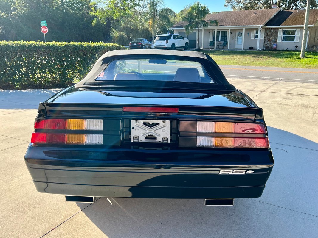 Chevrolet-Camaro-1989-Convertible-21