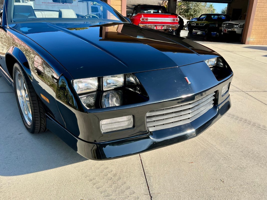 Chevrolet-Camaro-1989-Convertible-39