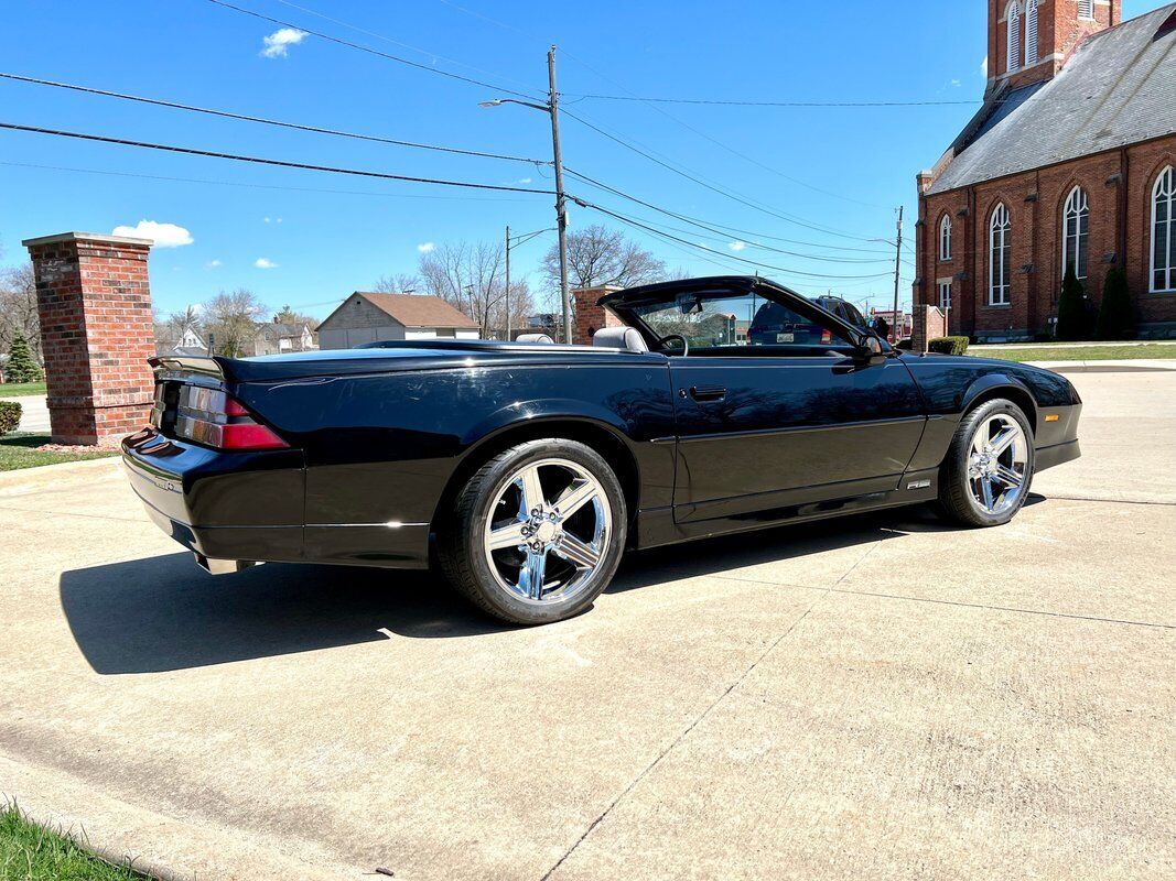 Chevrolet-Camaro-1989-Convertible-7