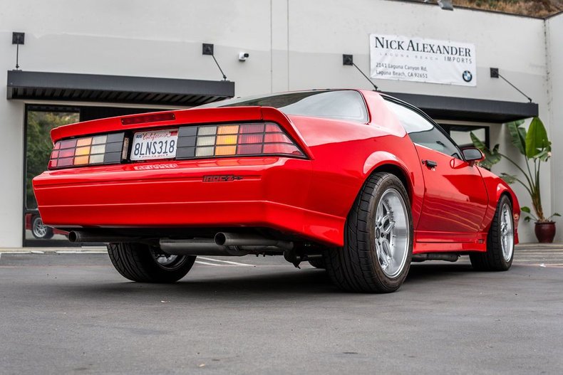 Chevrolet-Camaro-1989-Rally-Red-Gray-ampamp-Silver-2