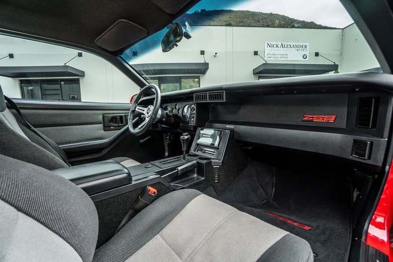 Chevrolet-Camaro-1989-Rally-Red-Gray-ampamp-Silver-24