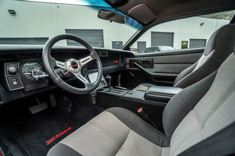 Chevrolet-Camaro-1989-Rally-Red-Gray-ampamp-Silver-25