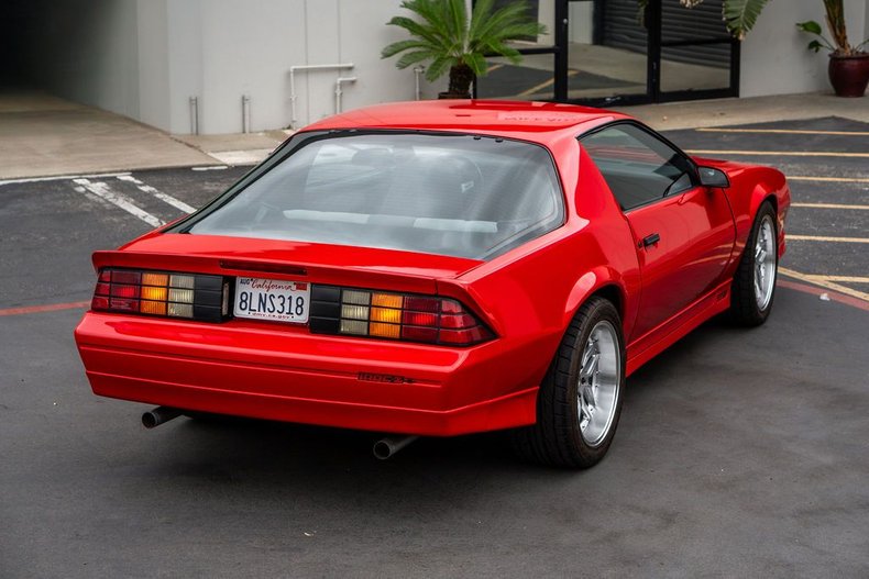 Chevrolet-Camaro-1989-Rally-Red-Gray-ampamp-Silver-3
