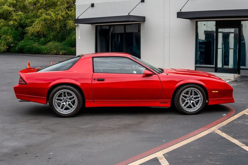 Chevrolet-Camaro-1989-Rally-Red-Gray-ampamp-Silver-41