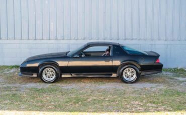 Chevrolet-Camaro-1992-2-Door-1