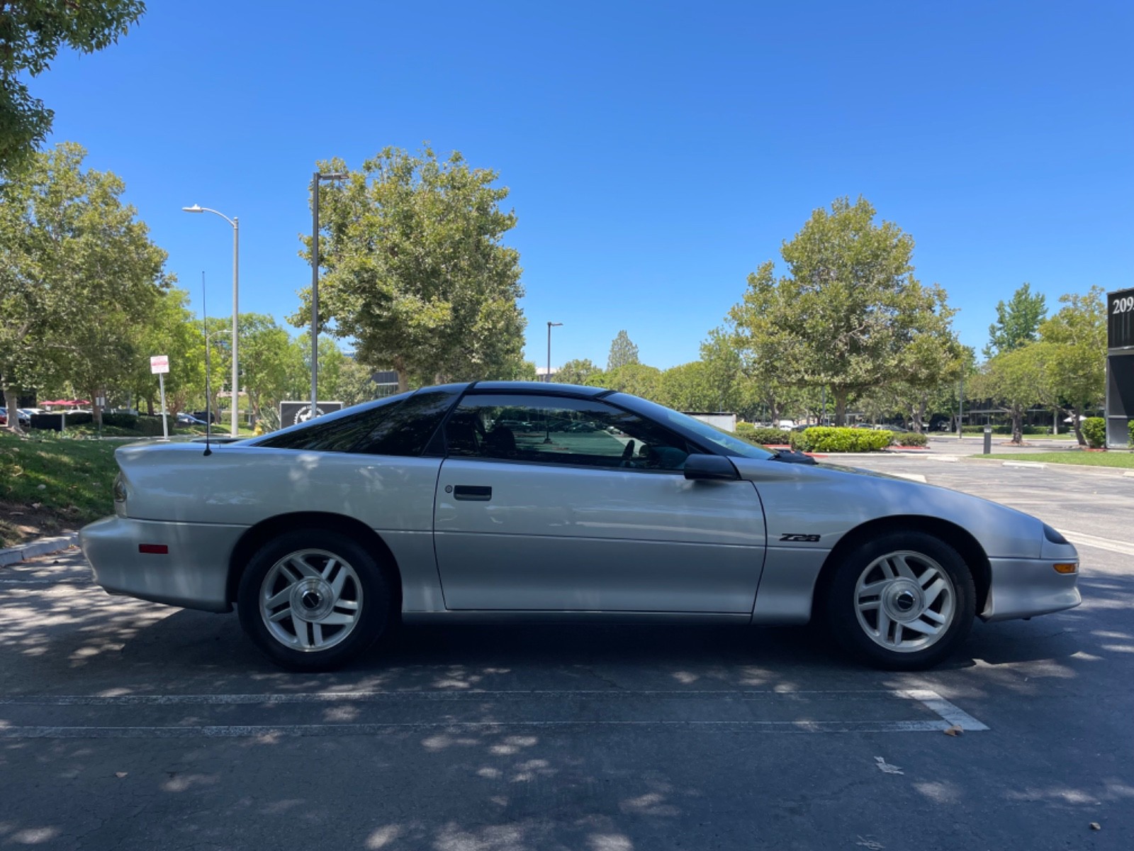Chevrolet-Camaro-1995-15