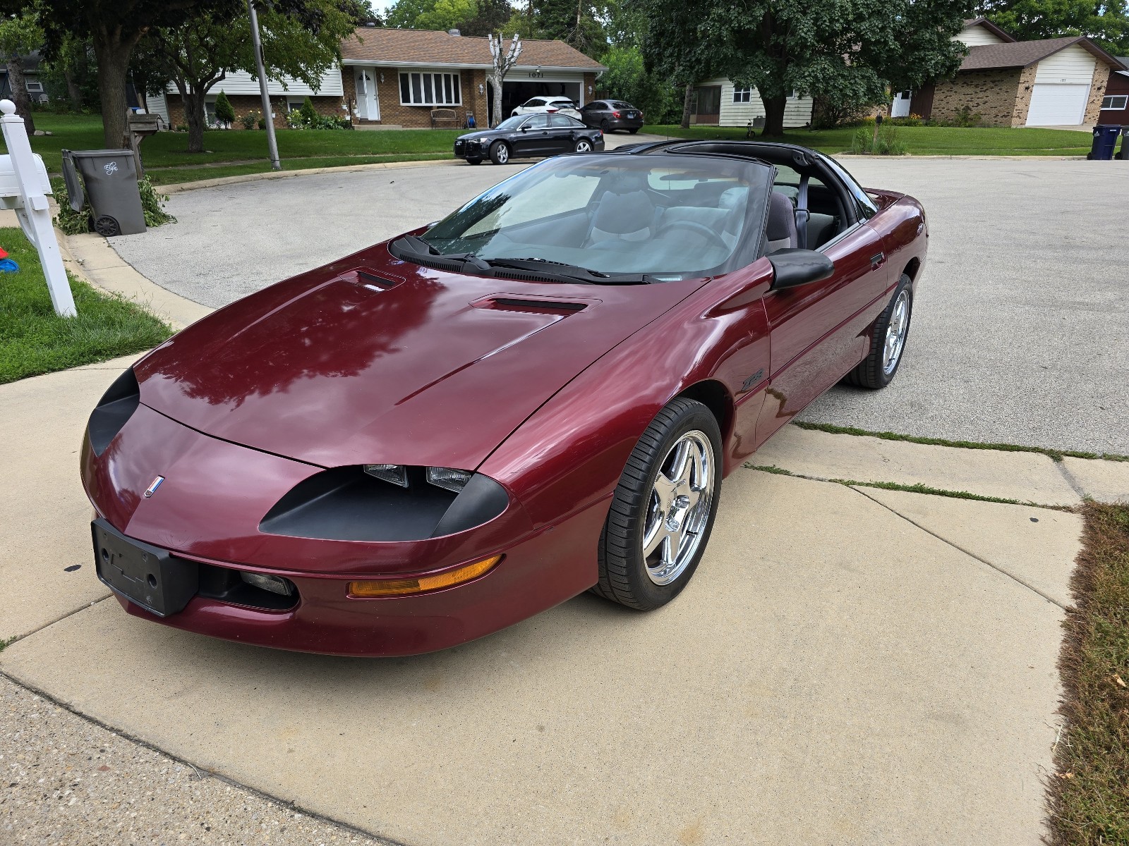 Chevrolet-Camaro-1995-Coupe-1