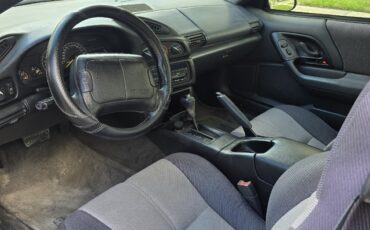 Chevrolet-Camaro-1995-Coupe-12