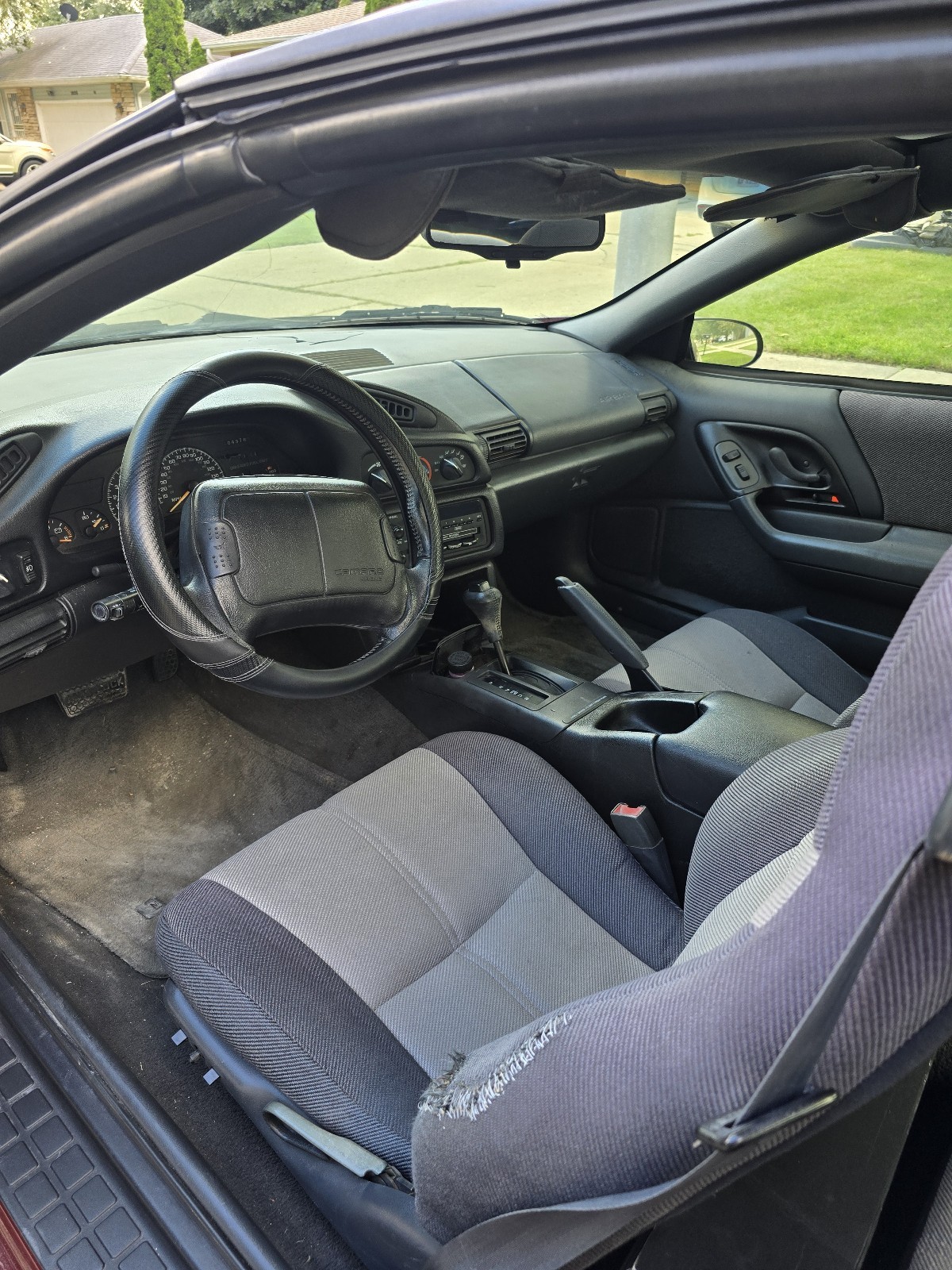 Chevrolet-Camaro-1995-Coupe-12