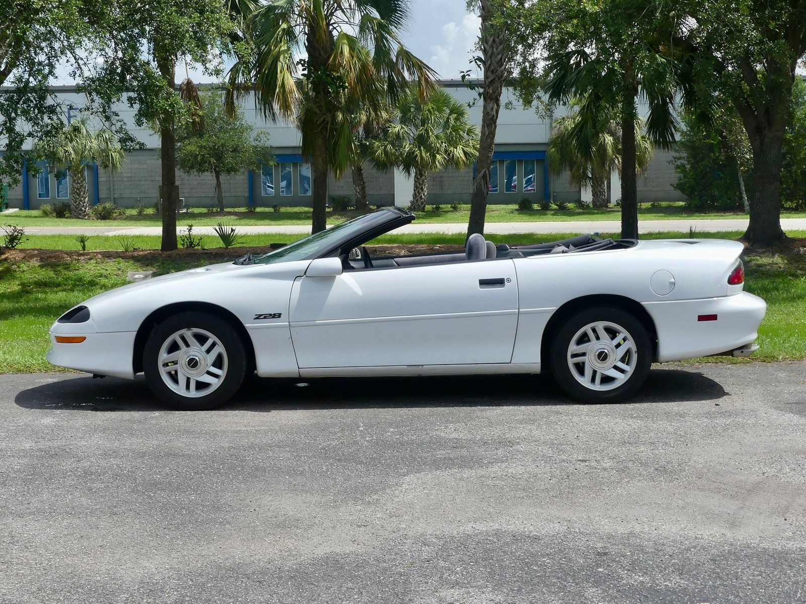 Chevrolet-Camaro-1996-Convertible-11