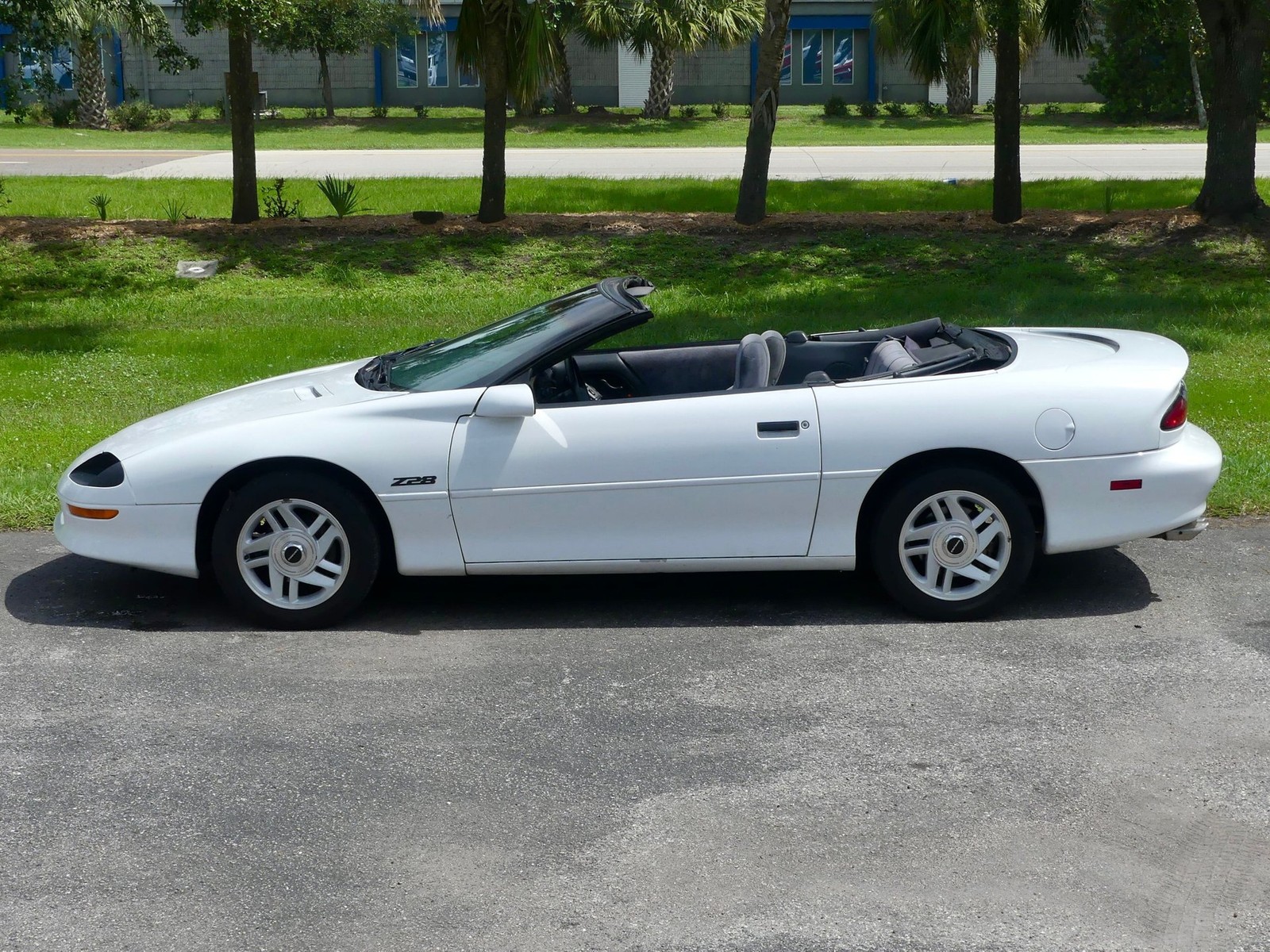 Chevrolet-Camaro-1996-Convertible-12