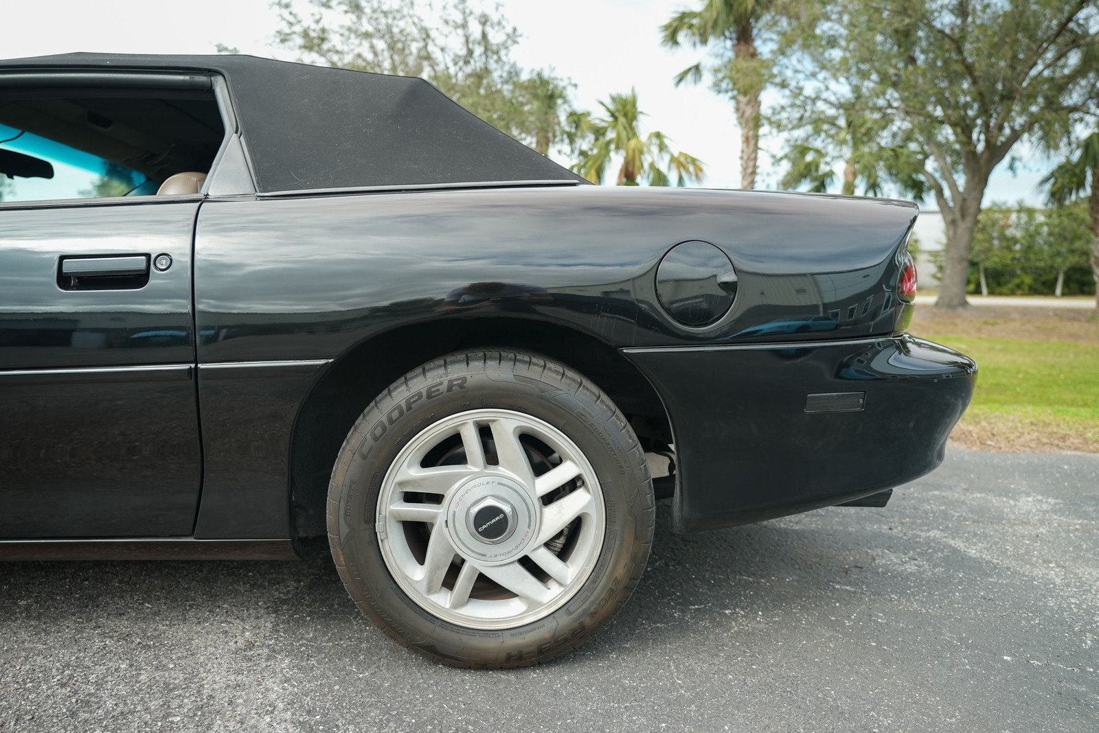 Chevrolet-Camaro-1996-Convertible-16
