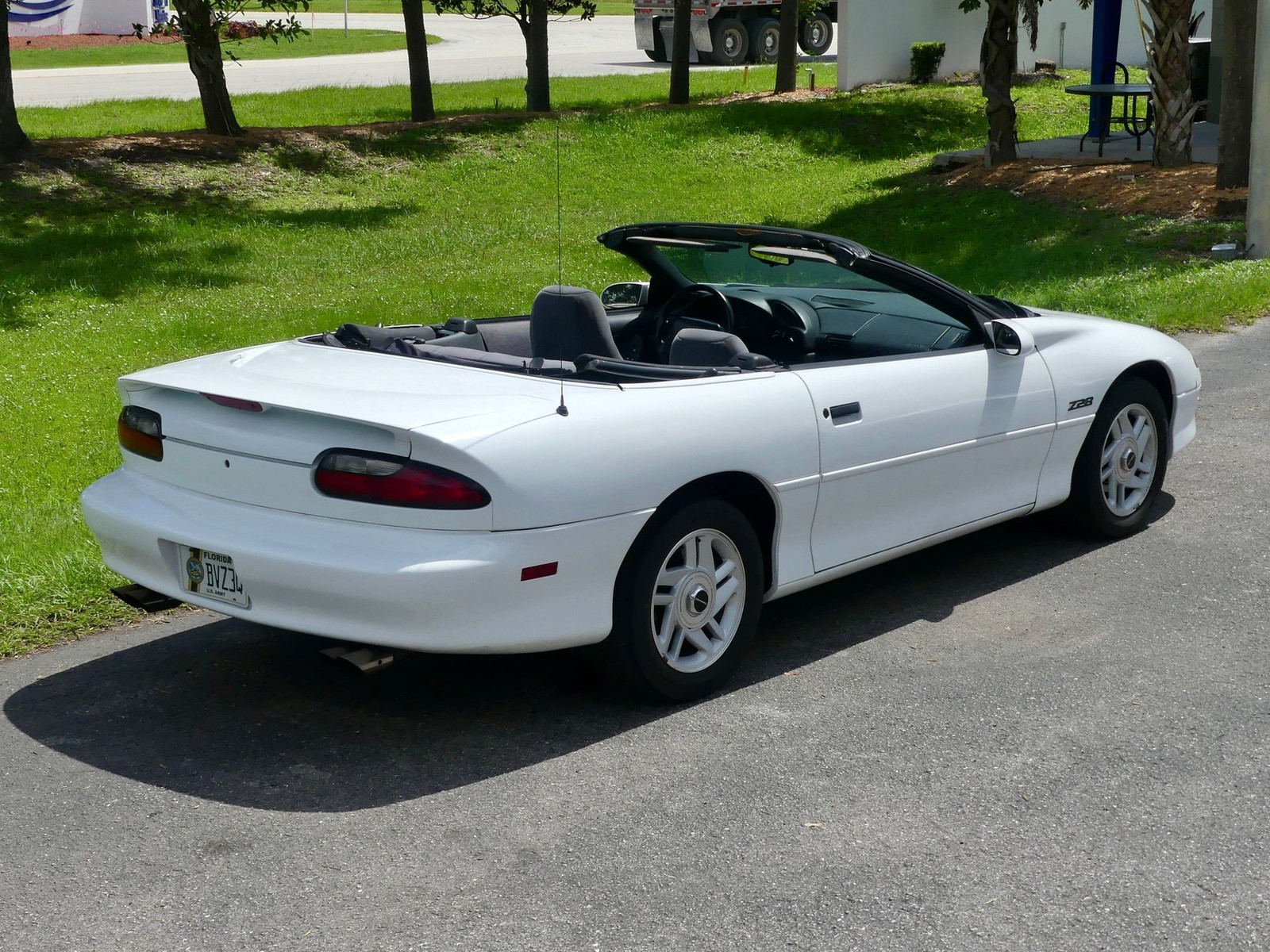 Chevrolet-Camaro-1996-Convertible-21