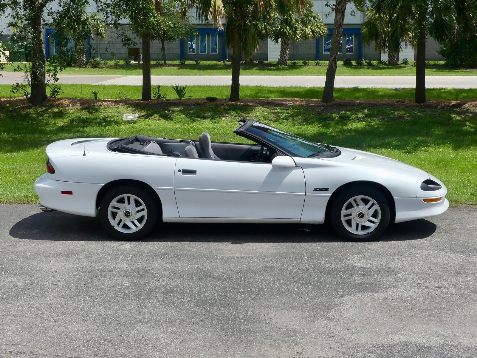 Chevrolet-Camaro-1996-Convertible-23