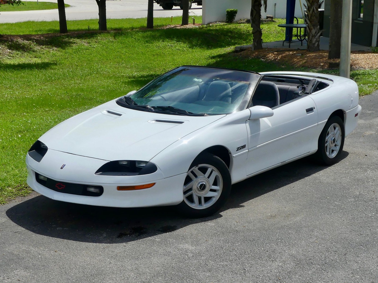 Chevrolet-Camaro-1996-Convertible-6