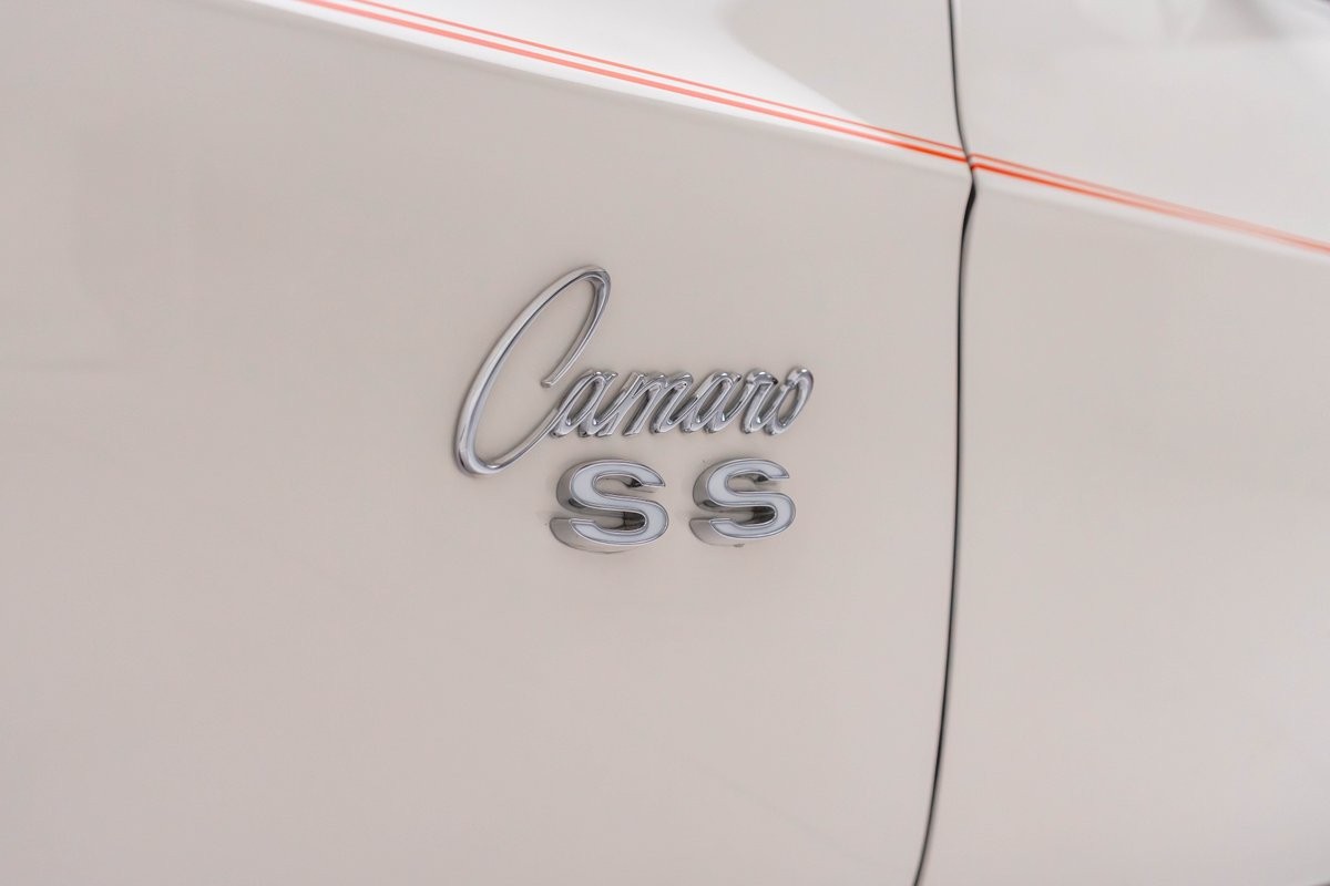 Chevrolet-Camaro-SS-Pace-Car-1969-13