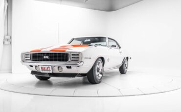 Chevrolet-Camaro-SS-Pace-Car-1969-2