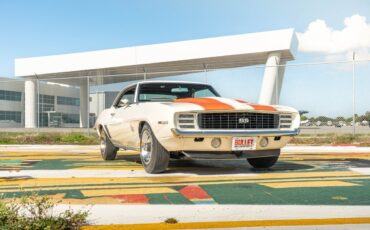 Chevrolet-Camaro-SS-Pace-Car-1969-24