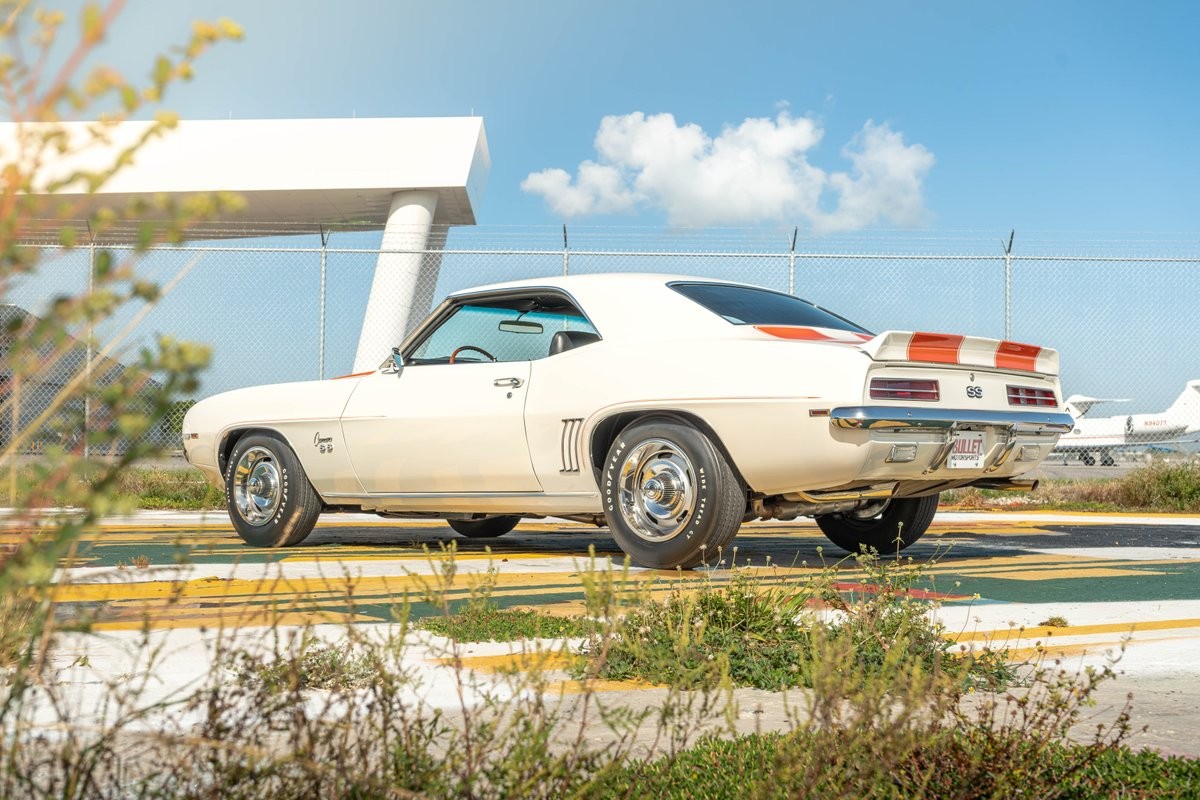 Chevrolet-Camaro-SS-Pace-Car-1969-27