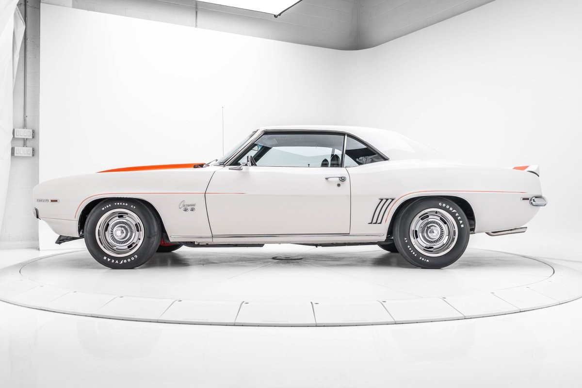 Chevrolet-Camaro-SS-Pace-Car-1969-3